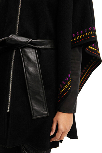 Pelerinë Desigual Donna 22WAIA38, e zezë