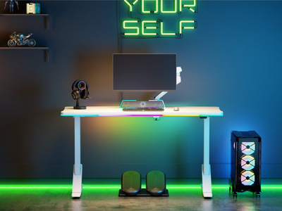 Tavolinë gaming ULTRADESK Iron Wei, skelet çeliku, drita LED, e zezë