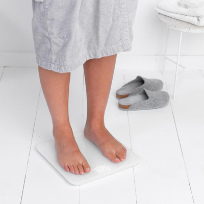 Peshore banjoje Brabantia ReNew, digjitale, deri 180 kg, e bardhë