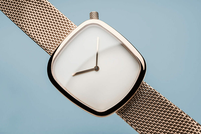 Orë grash Bering Classic Pebble 18034-364, e artë