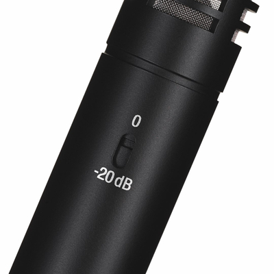 Mikrofon kondensator AKG P170, diafragmë e vogël, për studio, i zi