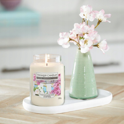 Qiri me aromë Yankee Candle Home Inspiration City Blooms, 538 g, në kavanoz xhami, ngjyrë krem