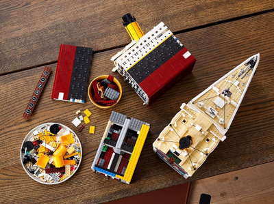 Set LEGO Icons Titanic 10294, model koleksionues, mbi 9000 pjesë, shumëngjyrësh