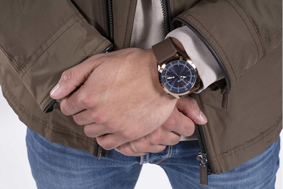 Orë dore për burra Guess Max GW0494G3, ngjyrë kafe