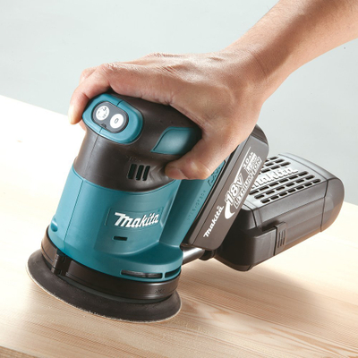 Lëmues orbital Makita DBO180Z, 18V, portativ, blu