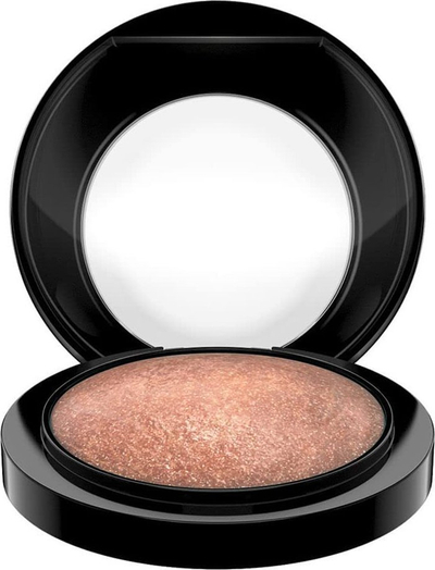 Пудра за осветлување на лице MAC Mineralize Skinfinish, златна, златеста