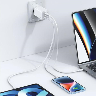 Karikues muri USAMS US-CC180, 65W, 2xUSB-C 1xUSB, i zi