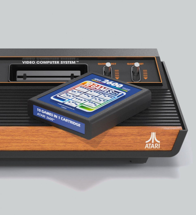 Konzolë lojrash Atari 2600 Plus, retro, për kartrixha Atari 2600 dhe 7800, e zezë