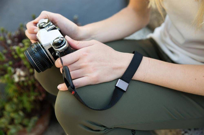 Rrip dore për aparat Peak Design Cuff, i rregullueshëm, gri Ash
