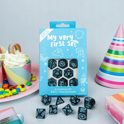 Set zare Q Workshop 20 Years My Very First Dice Set 7, 7 copë, turke me të zeza