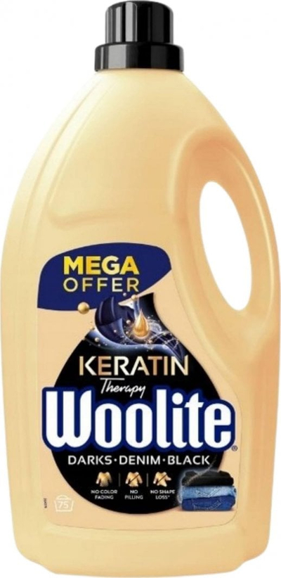 Pastrues për rroba të zeza Woolite, 4.5 l