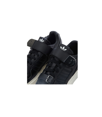 Patika për femra Adidas, e zezë