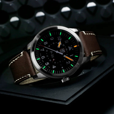 Orë dore për meshkuj Luminox Air Pilot Lockheed P38 Lightning GMT XA.9521, e kaftë
