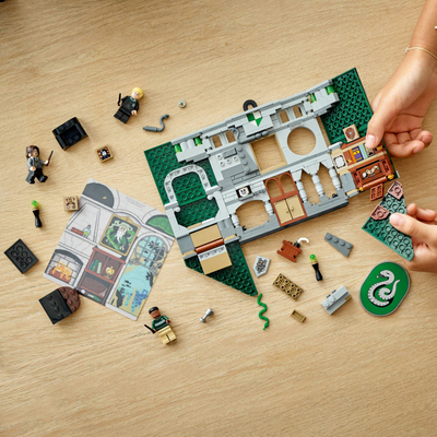 Set lodër LEGO Harry Potter Slytherin House Banner 76410, 9+, jeshile