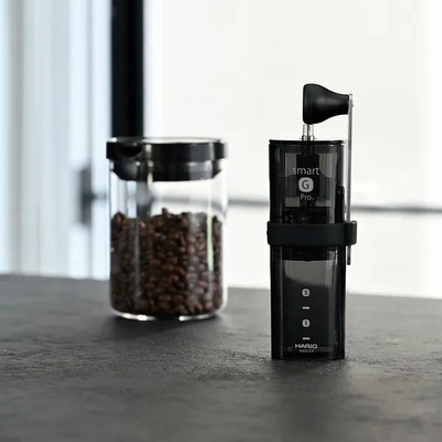 Мелница за кафе Hario Smart G PRO MSGS-2-B, 24 g, рачна, транспарентна црна