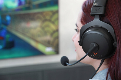 Kуфери гејминг Beyerdynamic MMX 300 PRO, со кондензаторски микрофон, затворени, црни