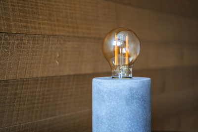 Llambë inteligjente Brennenstuhl LED Filament Standard, E27, 4.9W, 2200K, e tejdukshme