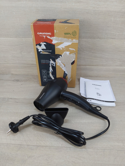 Tharëse flokësh Grundig HD 3700 B, 1800W, 1 aksesor, e zezë