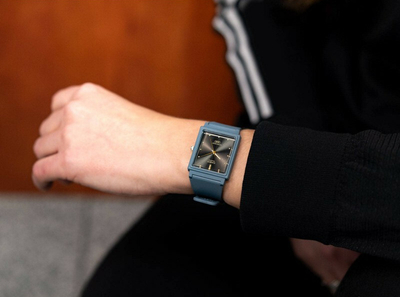 Orë dore për femra Casio MQ-38UC-2A2ER, e kaltër