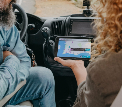 Navigација GPS TomTom GO Camper Max Premium Pack, 7", бежична мрежа, црн