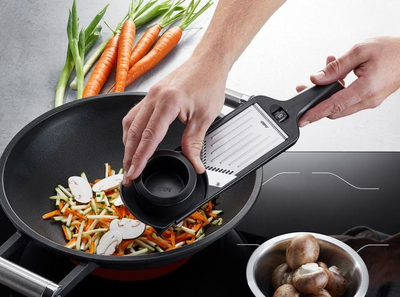 Prerëse perimesh Gefu Julienne V-Slicer Violi 2.0, 5 nivele trashësie, me mbrojtës për duart
