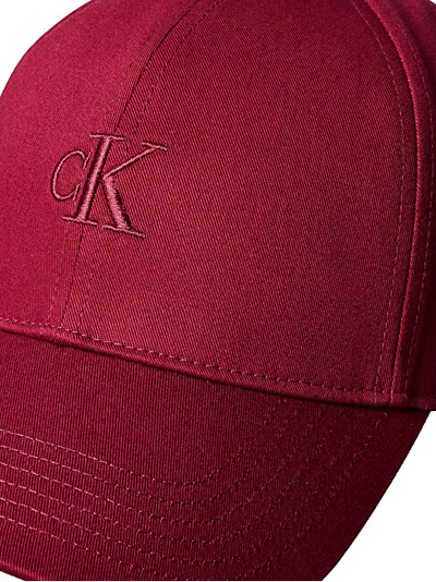 Kapele për femra Calvin Klein, e kuqe e errët