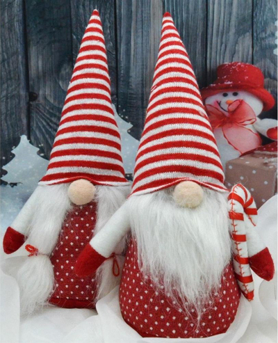 Figurinë Krishtlindjesh Saska Christmas Gnome, 35 cm, me peshë poshtë që rri në këmbë, e kuqe me të bardhë