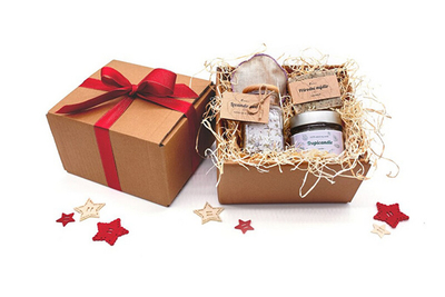 Set Tropikalia Soothing Care, sapun 90g + kripë dushi 150 g + qiri 150 ml + dekor jastëk 1 copë