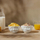 Set tasa porcelani TASSEN Medium Bowl No 4 me fytyra që qeshin e shkelin syrin, 2 copë, të bardha