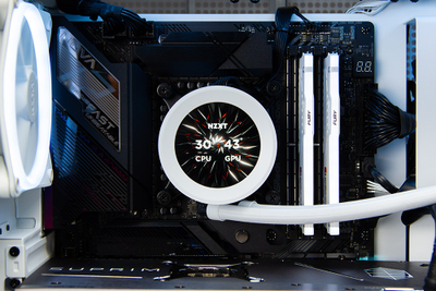 Kompjuter tavoline HAL3000 Herní sestava MČR 2024, Intel Core i9-14900KF, 64GB RAM, 4TB SSD, RTX 4090, i bardhë