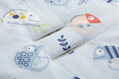 Jastëk karroce Sensillo Basic, universal, material pambuk Minky, blu me figura