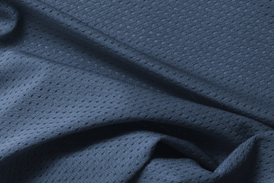 Marama mbajtëse Ergobaby Aura Sustainable Mesh, material rrjetë i ajrosshëm, për të porsalindur, blu e errët