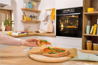 Furrë Gorenje BO6737E02BG, e zezë