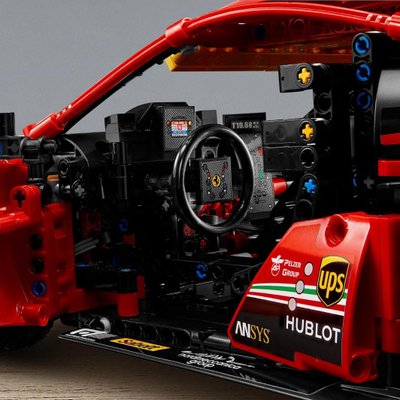 Lodër Ferrari LEGO 488 GTE AF Corse 