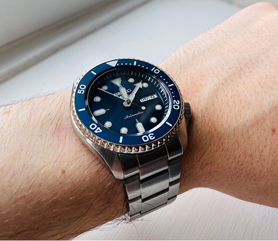 Orë dore Seiko 5 Sports Automatic SRPD51K1