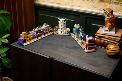Set LEGO Harry Potter Diagon Alley 76444, modele koleksionuese, shumëngjyrëshe