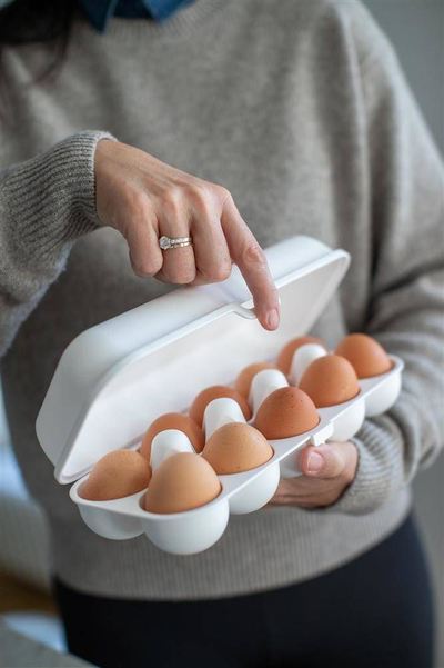 Kuti për vezë Koziol Eggs To Go, 10 vezë, e bardhë