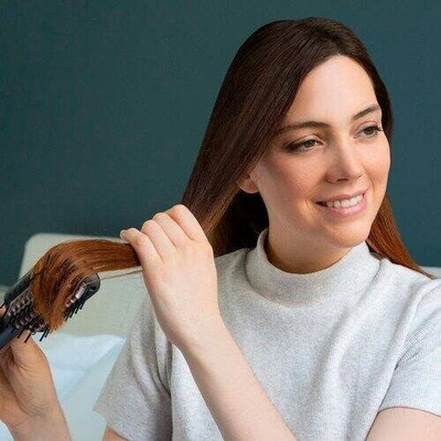 Furçë drejtimi flokësh Cecotec InstantCare 400 Perfect Brush, 190°C, qeramike tourmaline, ngjyrë e zezë