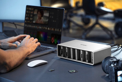 Dok i punës Lexar Professional Workflow 6 Bay, 6 slote, Thunderbolt 4, gri