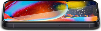 Заштитно стакло Spigen Glas.tR Slim FC за Apple iPhone 13 Pro Max