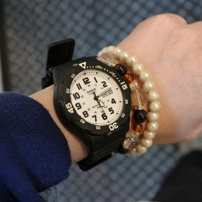 Orë dore Casio Sport MRW 200H-7B