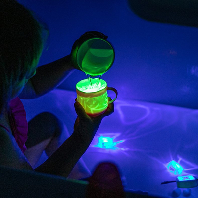 Светлечки коцки Glo Pals Light Up Cubes Pippa, сет 4 парчиња, повеќебојни