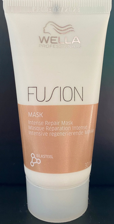 Maskë flokësh Wella Professionals Fusion Intense Repair, rigjeneruese, 30ml, e bardhë