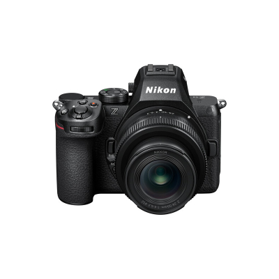 Nikon Z5 II me 24-50mm F/4-6.3