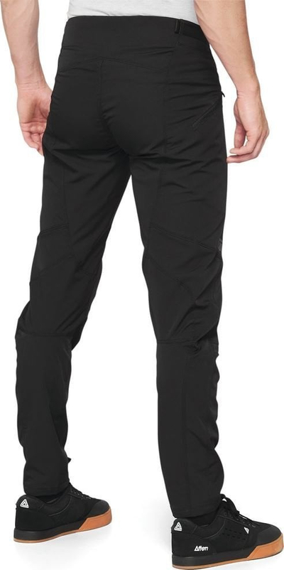 Pantallona çiklizmi 100% AIRMATIC për burra, nr. 28 EUR 42, të zeza