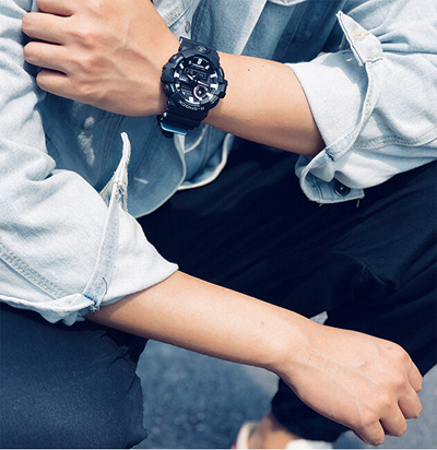 Orë dore Casio G/G Shock GA 700PC-1A
