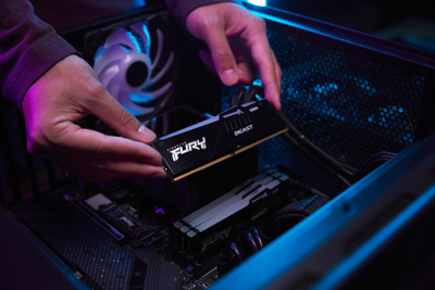 RAM Kingston FURY Beast DDR5, 16GB 6000MT/s, CL36 RGB, i zi