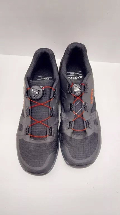 Raft ekspozimi Giro Shelf For Giro Apparel, për rroba, metalik