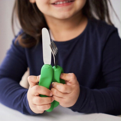 Set piruni dhe thike për fëmijë Nanas Manners Stage 3, grip ergonomik, 3–9 vjeç, jeshil