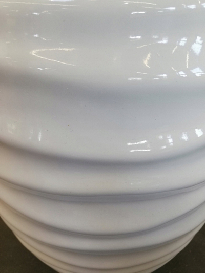 Стол Парис, дијаметар 35 cm, висина 40.5 cm, крем со златно